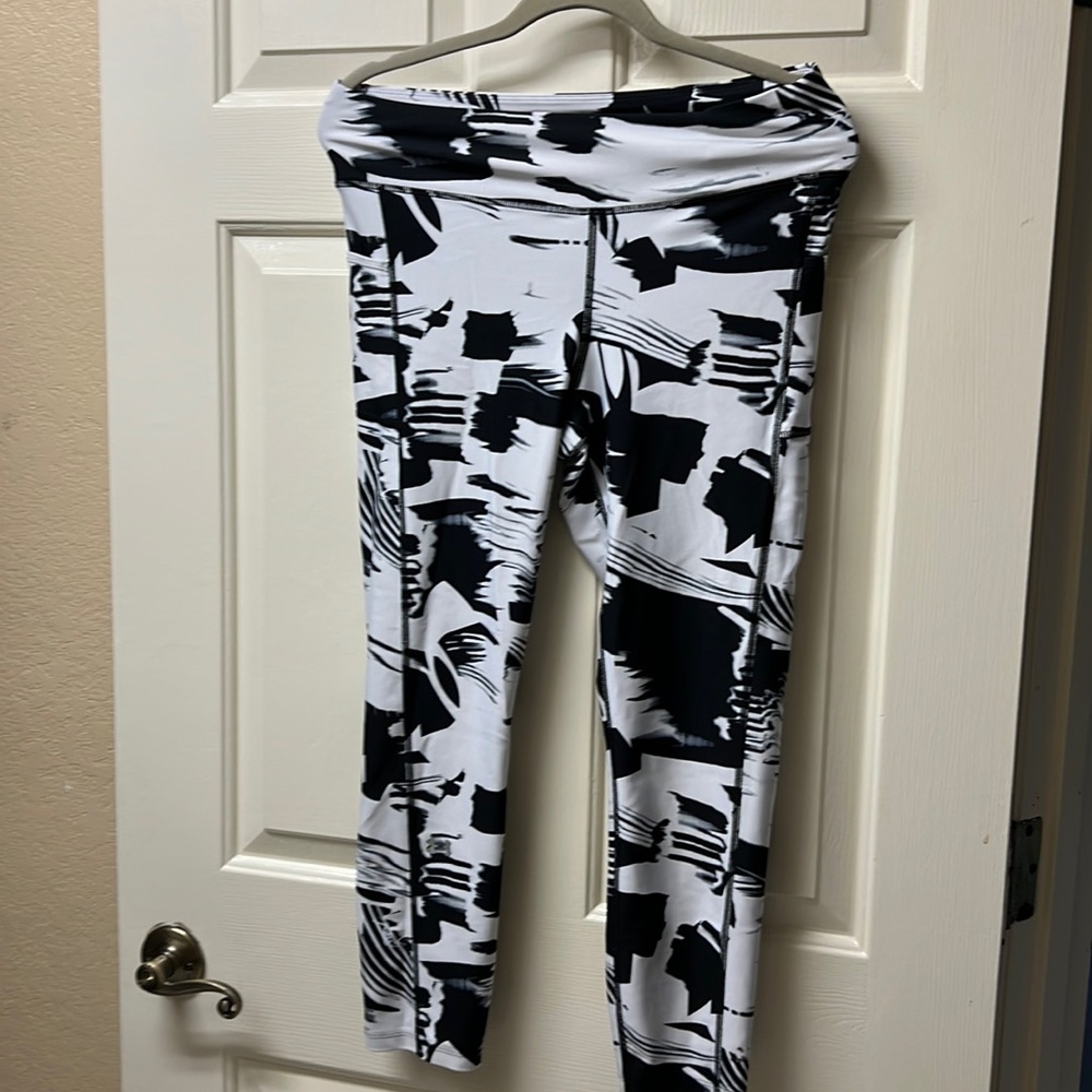 Under Armor workout pants capris length